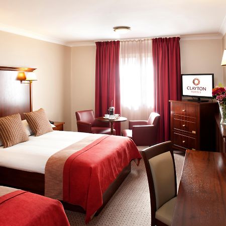 Clayton Hotel Ballsbridge Dublin Bagian luar foto