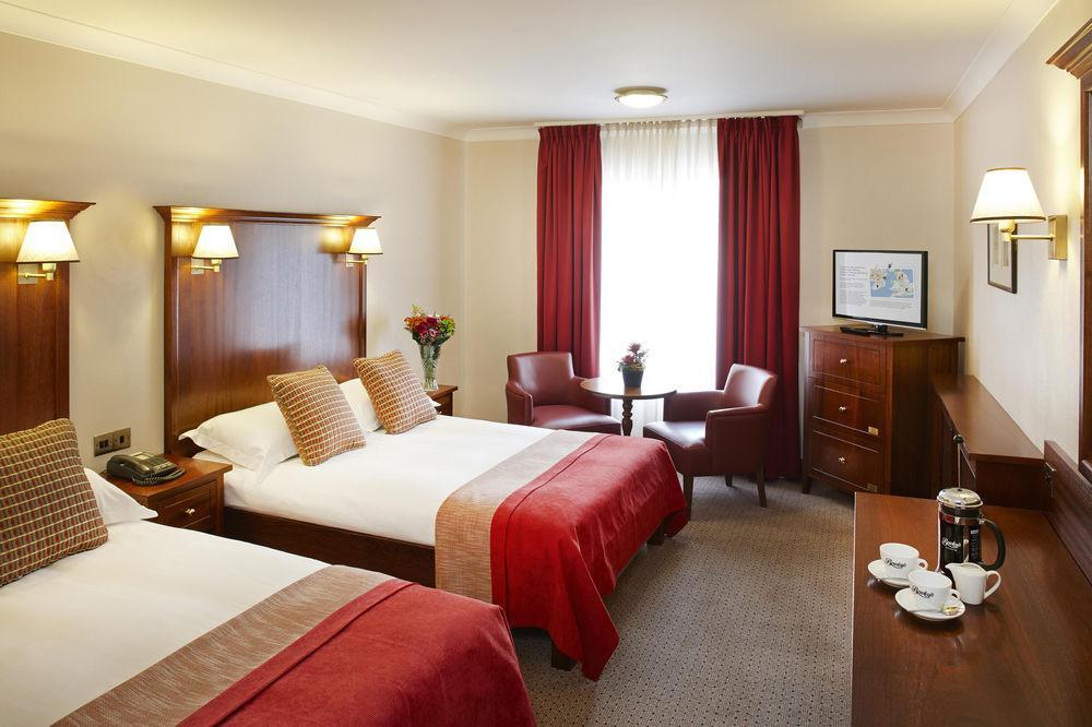 Clayton Hotel Ballsbridge Dublin Bagian luar foto