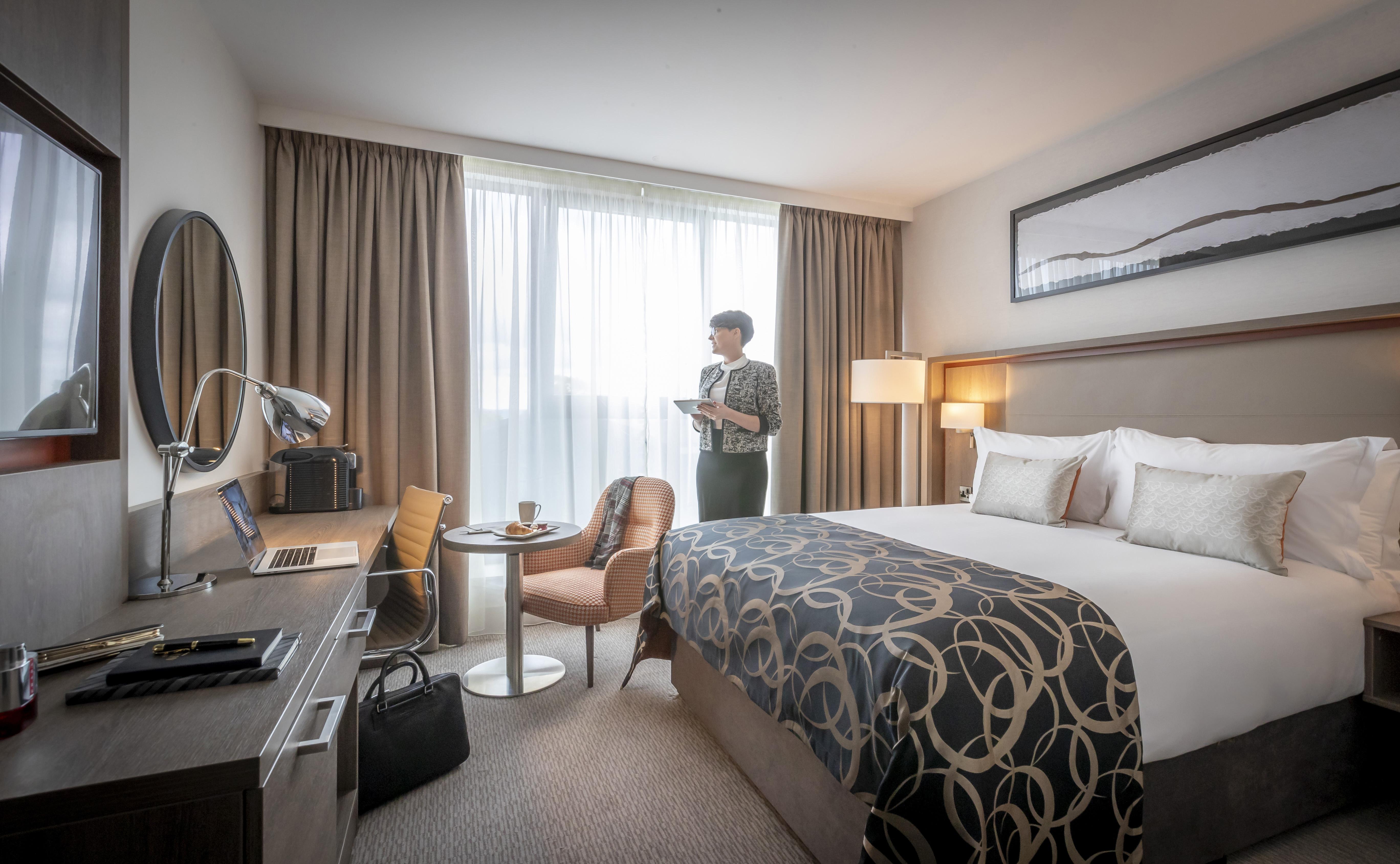 Clayton Hotel Ballsbridge Dublin Bagian luar foto