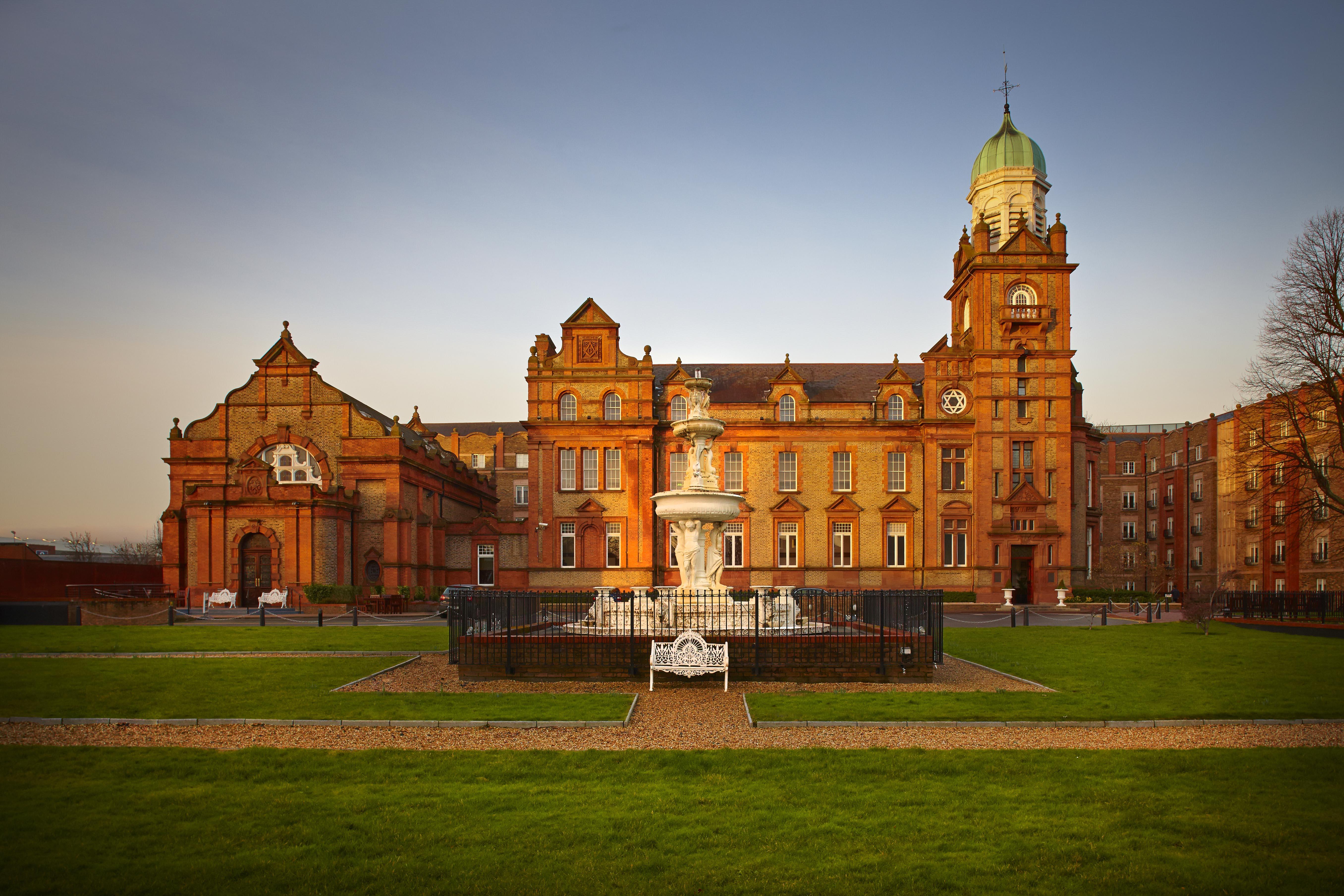 Clayton Hotel Ballsbridge Dublin Bagian luar foto