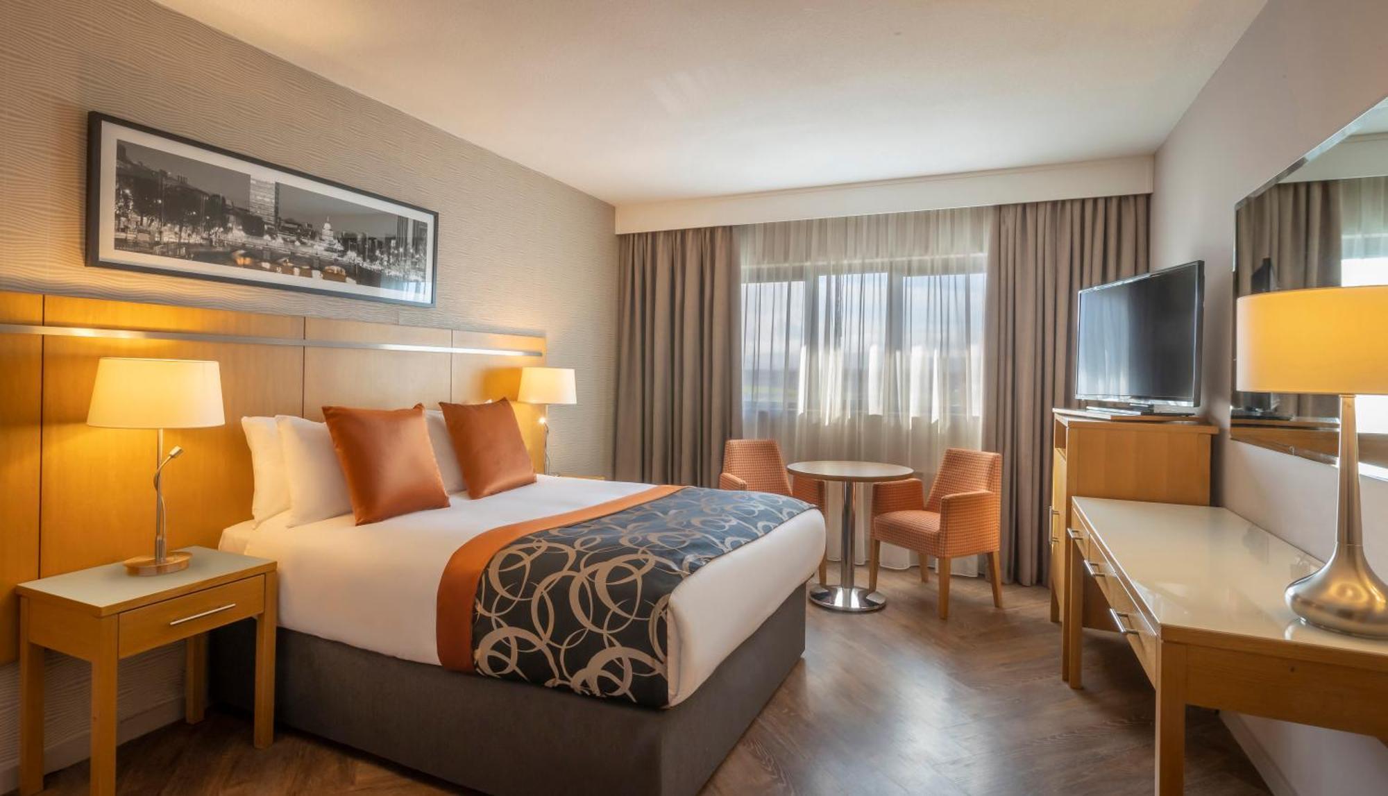 Clayton Hotel Ballsbridge Dublin Bagian luar foto
