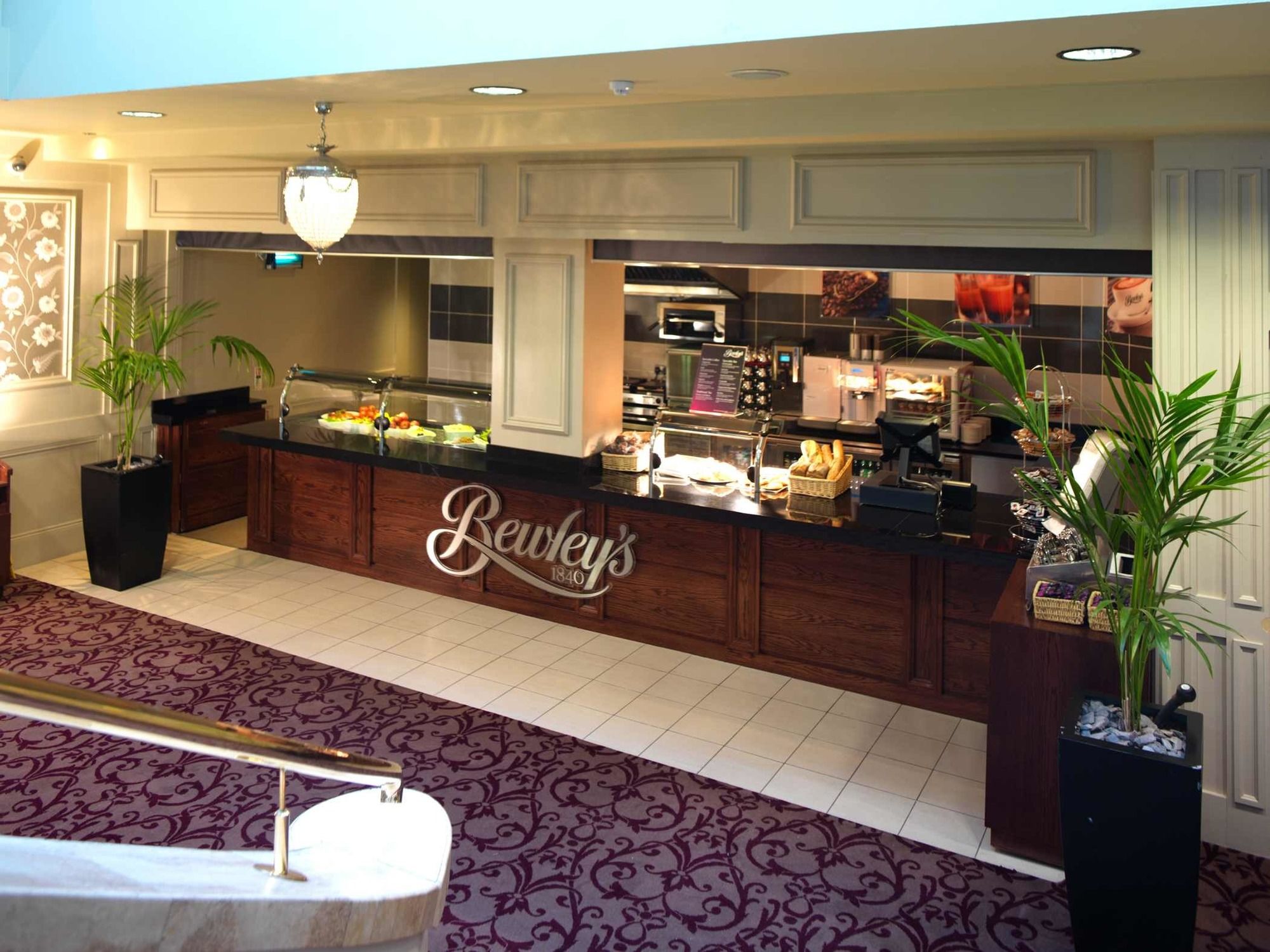 Clayton Hotel Ballsbridge Dublin Bagian luar foto