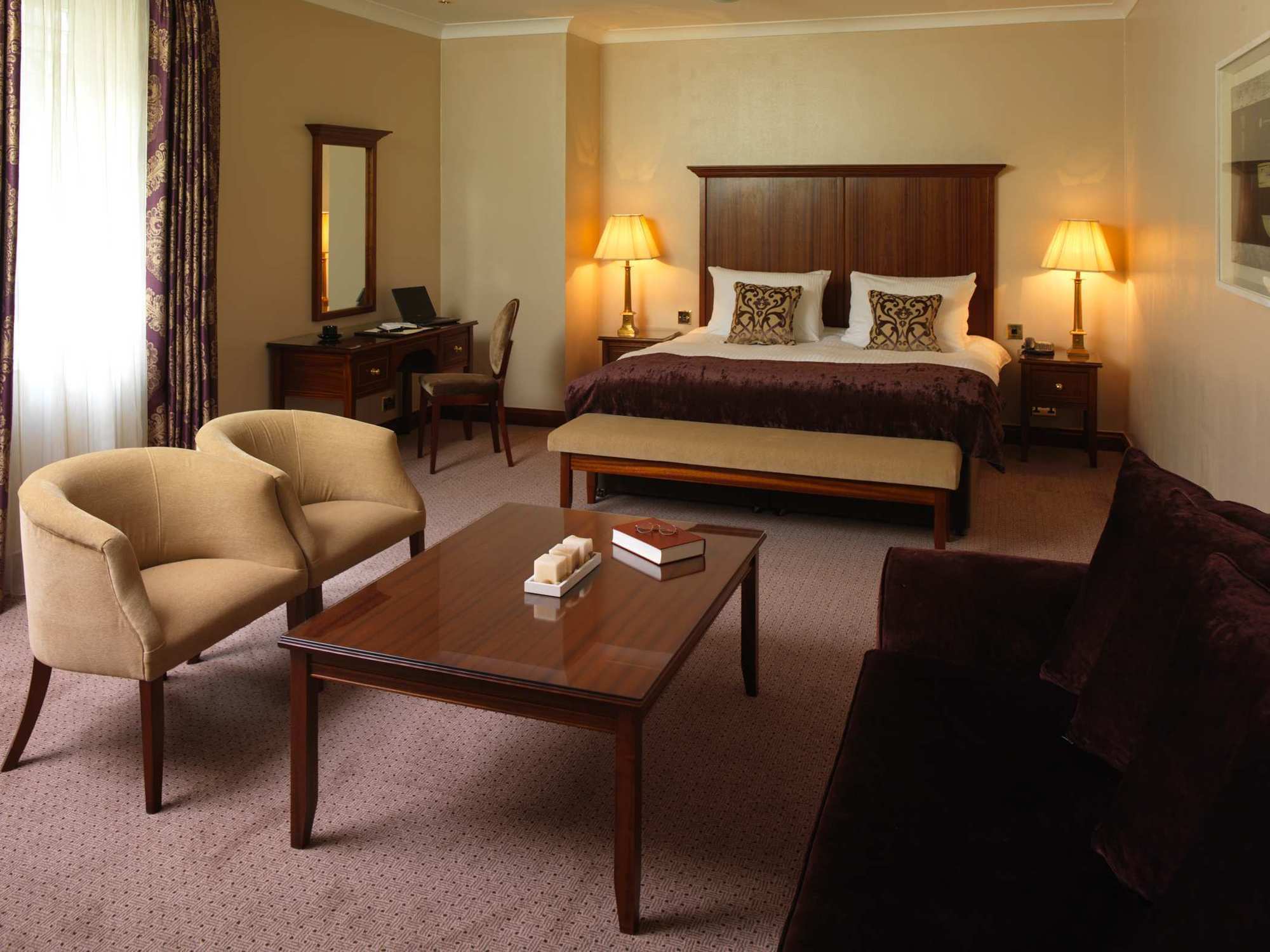 Clayton Hotel Ballsbridge Dublin Bagian luar foto
