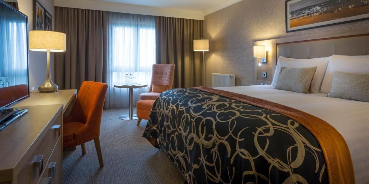 Clayton Hotel Ballsbridge Dublin Bagian luar foto