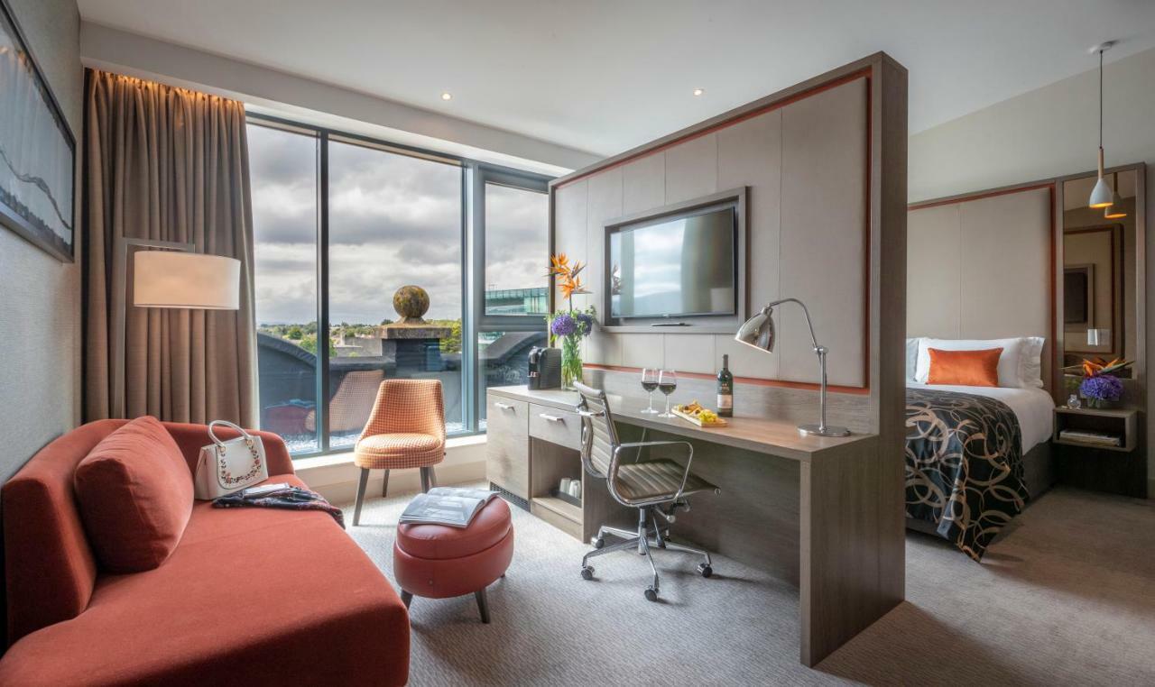 Clayton Hotel Ballsbridge Dublin Bagian luar foto